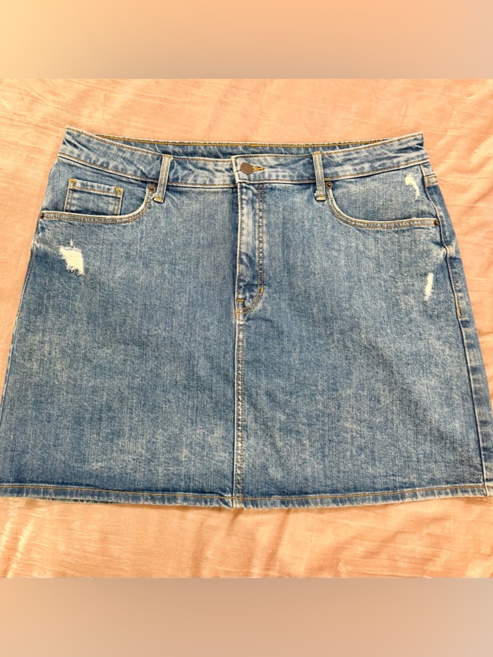 Old Navy Light Blue Distressed Denim Mini Skirt women's size 16